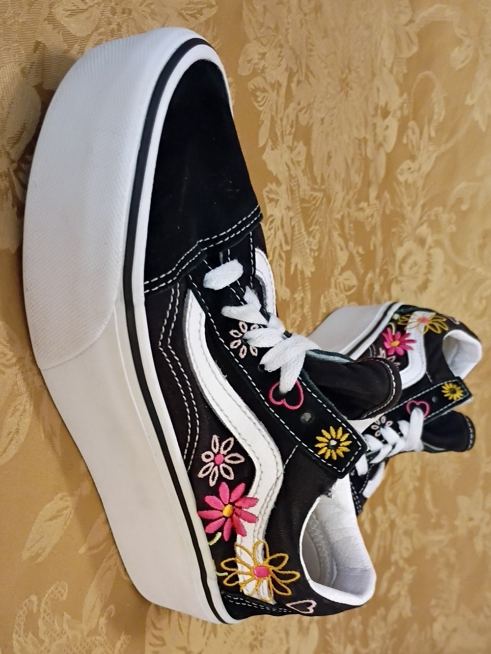VANS Black Floral Platform Sneakers with White Accents Women's 6.5 Men's 5.0